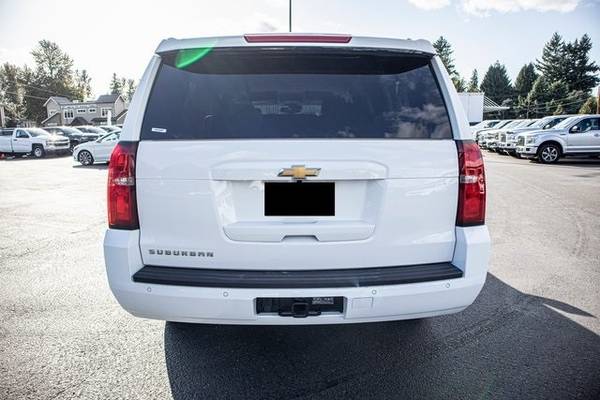 2018 Chevrolet Suburban Chevy LT 5.3L V8 4WD SUV AWD THIRD ROW for sale in Sumner, WA – photo 4