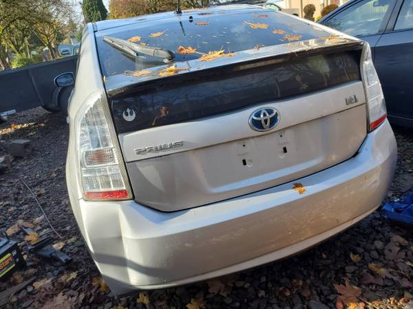 2013 Toyota Prius for parts, 82k miles, OBO - cars & trucks - by... for sale in Vancouver, OR – photo 4