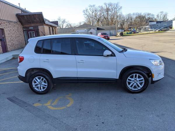 2011 VW Tiguan - cars & trucks - by dealer - vehicle automotive sale for sale in Evansdale, IA – photo 5