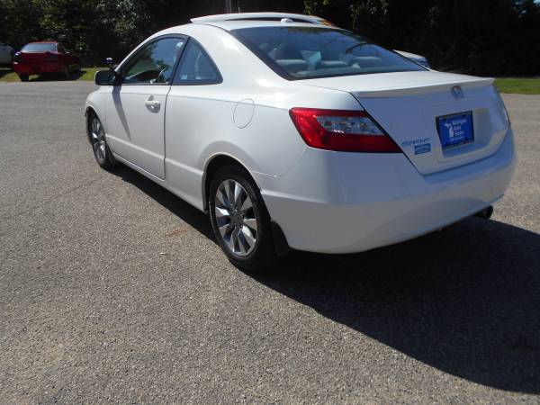 09 Honda Civic EX w/ Navigation and moonroof. Excellent condition. for sale in Kalamazoo, MI – photo 6