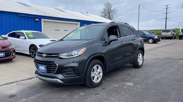 2020 Chevy Chevrolet Trax LT suv Gray - - by dealer for sale in Pleasant Hill, IA – photo 2