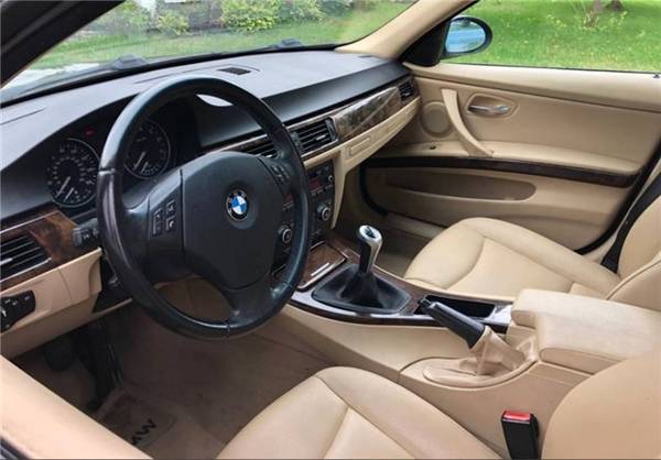 BMW 328XI, 6 SPEED MANUAL, JUST SERVICED, SUPER CLEAN - cars & for sale in Attleboro, VT – photo 7