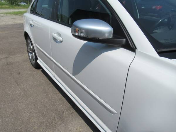 2009 Volvo S40 T5 R-Design !! fully loaded !! for sale in North Ridgeville, OH – photo 6