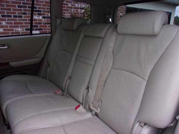 2006 Toyota Highlander Hybrid Limited AWD Seats-7, 131k Miles, Blue for sale in Franklin, VT – photo 11