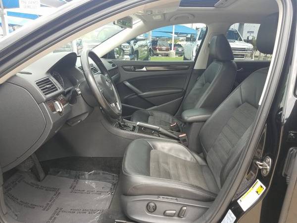 2014 Volkswagen Passat TDI SEL Premium SKU:EC042264 Sedan for sale in Amarillo, TX – photo 17