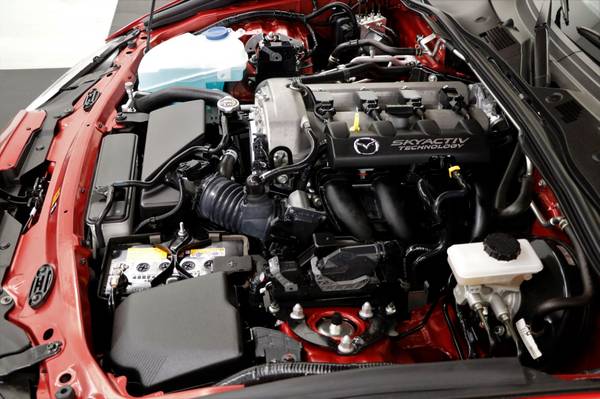 SPORTY Red MX-5 2016 Mazda Miata Touring Convertible HEATED for sale in Clinton, KS – photo 4