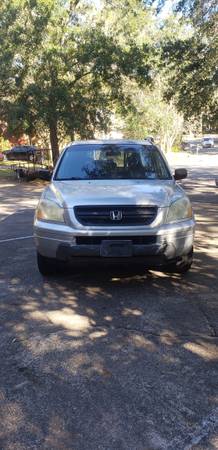 2005 Honda Pilot AWD 3rd row seating! - cars & trucks - by owner -... for sale in Tallahassee, FL – photo 3
