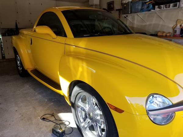 2004 Chevrolet SSR - cars & trucks - by owner - vehicle automotive... for sale in Floral City, FL – photo 2