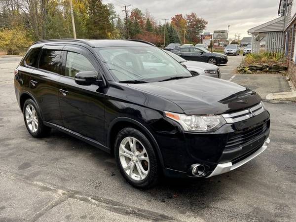 2015 Mitsubishi Outlander - Financing Available! - cars & trucks -... for sale in Londonderry, MA – photo 3