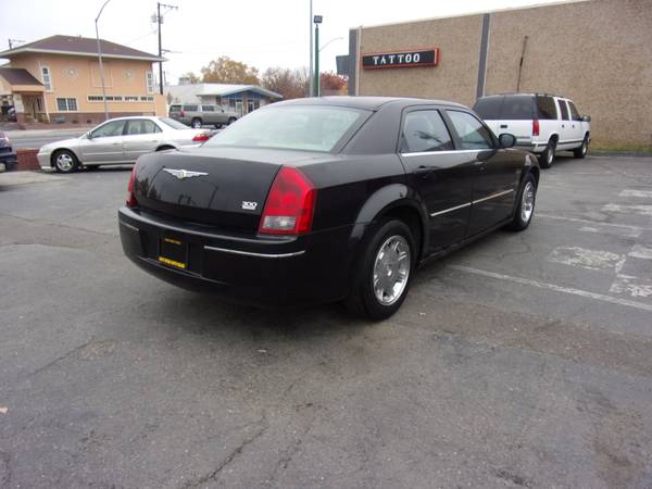2006 Chrysler 300 Touring 4D Sedan, Clean Title! for sale in Marysville, CA – photo 6