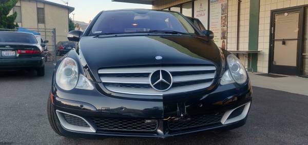 2007 MERCEDES-BENZ R 350(Clean title/Runs Strong/ Very Clean) for sale in Rosemead, CA – photo 2