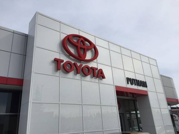 New 2019 Toyota 4RUNNER SR5 (THIRD ROW SEATING) 4X4 V6 4.0L (WHITE) for sale in Burlingame, CA – photo 14
