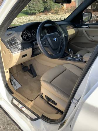 Clean 2013 BMW X3 28i X-Drive - cars & trucks - by owner - vehicle... for sale in Lincoln, NE – photo 2