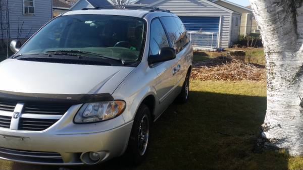 2007 Dodge Caravan - cars & trucks - by owner - vehicle automotive... for sale in Manitowoc, WI – photo 2