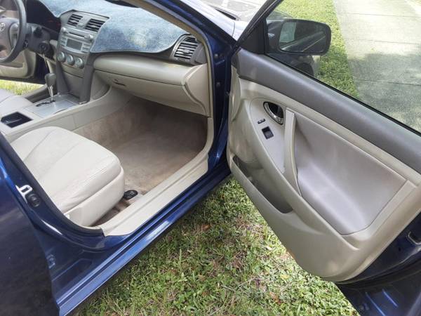 2007 Toyota Camry LE. Premium leather. Very negotiable- make offer -... for sale in Clearwater, FL – photo 7
