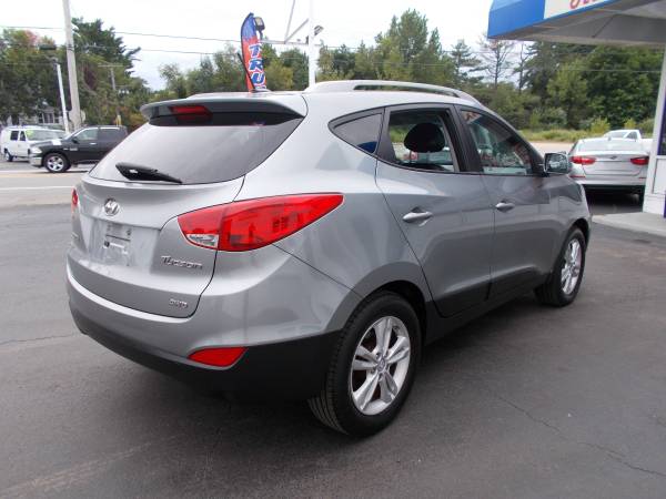 2010 Hyundai Tucson GLS - All Wheel Drive - Leather for sale in West Warwick, CT – photo 6