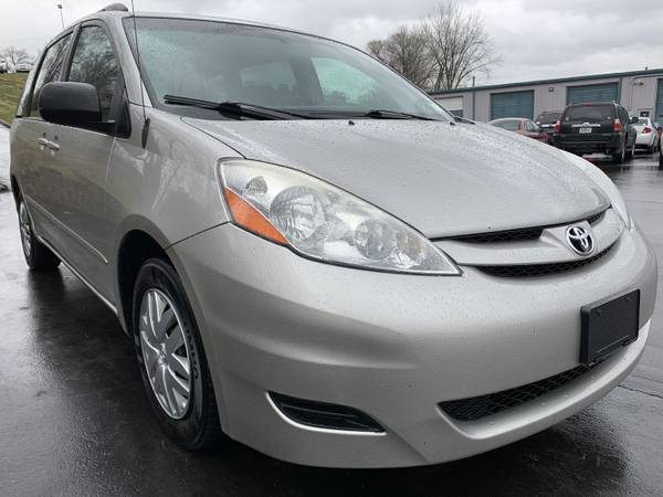 2008 Toyota Sienna LE ONE OWNER! EXCELLENT SHAPE! for sale in Other, MO – photo 6