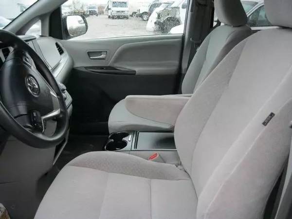 2017 Toyota Sienna LE - cars & trucks - by owner - vehicle... for sale in Floral Park, NY – photo 8