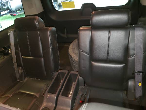 2007 Chevy Suburban LT - cars & trucks - by owner - vehicle... for sale in Saint Paul, MN – photo 11