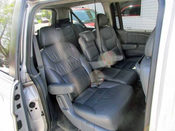 2006 Honda Odyssey silver - - by dealer - vehicle for sale in Louisville, KY – photo 6