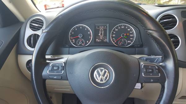 2011 VOLKSWAGEN TIGUAN LIMITED FULL LOADED EXCELLENT CONDITION for sale in Westbury , NY – photo 23