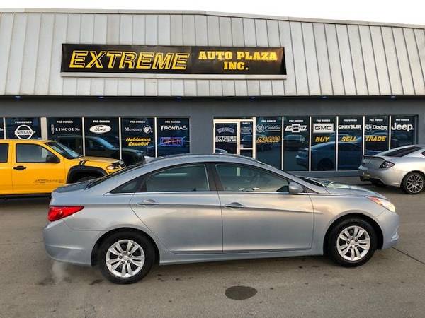 2012 Hyundai Sonata GLS - cars & trucks - by dealer - vehicle... for sale in Des Moines, IA – photo 5