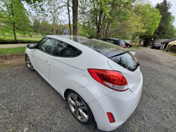 2016 Hyundai veloster - low mileage-great condition-4 new tires for sale in Titusville, NJ – photo 4