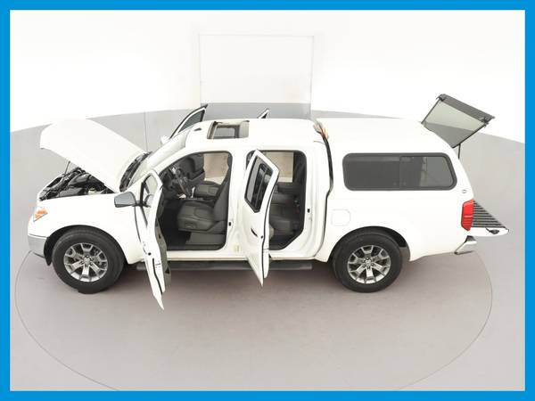 2019 Nissan Frontier Crew Cab SL Pickup 4D 5 ft pickup White for sale in South El Monte, CA – photo 16