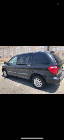 2006 CHRYSLER TOWN & COUNTRY for sale in Norfolk, VA – photo 5