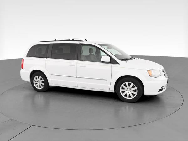 2016 Chrysler Town and Country Touring Minivan 4D van White -... for sale in Houston, TX – photo 14