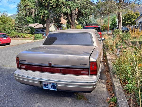 1993 Lincoln Town Car Executive Sedan for sale in Husum, OR – photo 4