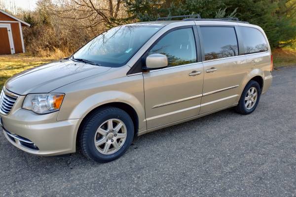 2012 Chrysler Town & Country Warranty Dvd Leather Loaded New Tires -... for sale in Stillwater, MN – photo 8