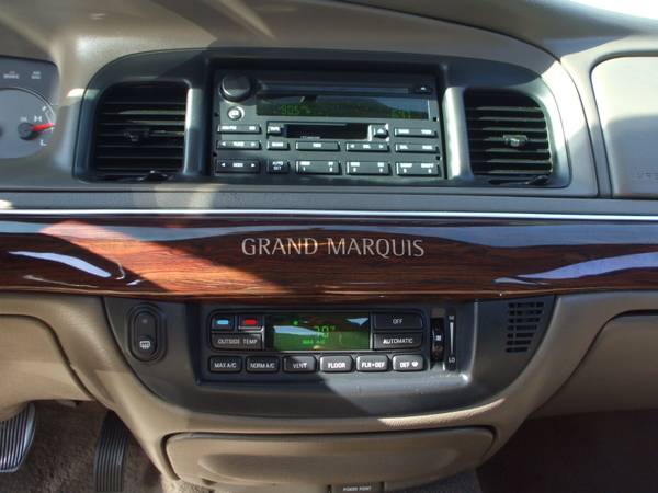 2004 MARQUIS 4DR+V-8+AUTO+COLD A/C+EXTRA NICE & CLEAN+RUNS/ DRIVES... for sale in Mannford, OK – photo 6