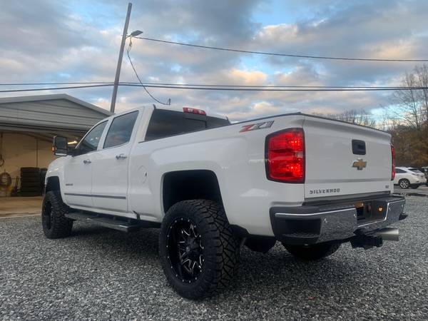 *2018 Chevy Silverado 2500HD LTZ Z71 4x4 Duramax -1,373 Miles - cars... for sale in Stokesdale, KY – photo 10