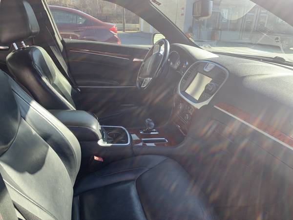 2012 Chrysler 300 Limited Great Condition - cars & trucks - by owner... for sale in Glenarden, District Of Columbia – photo 7