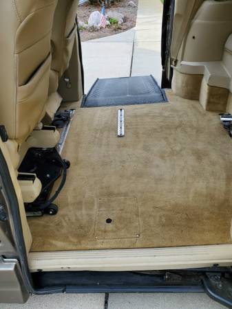 Honda Odyssey with Handicap conversion for sale in Jackson, MI – photo 5