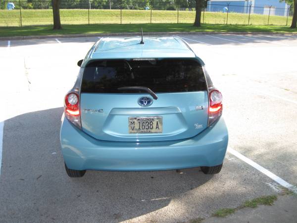 2013 Toyota Prius C, 120Kmi, Bluetooth, AUX, 26 Hybrids Avail - cars for sale in West Allis, WI – photo 6