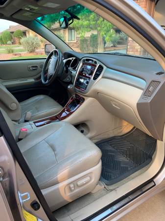 2007 Toyota Highlander - cars & trucks - by owner - vehicle... for sale in Saint George, UT – photo 13