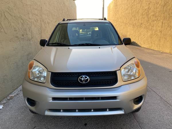 2005 Toyota Rav4 LIKE NEW IN AND OUT for sale in Hialeah, FL – photo 2