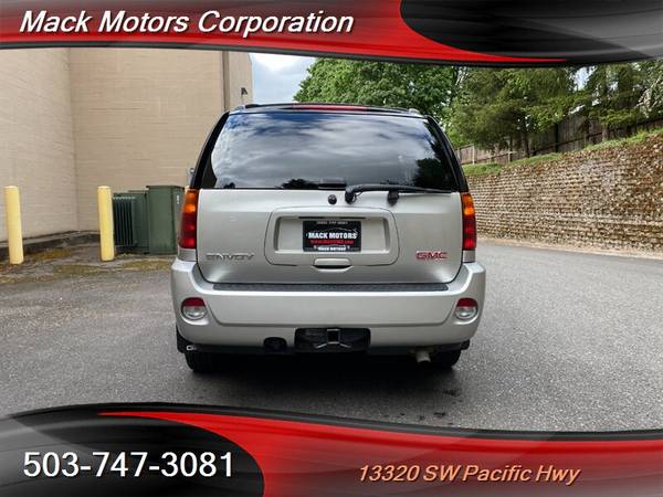 2007 GMC Envoy Denali Leather Moon Roof Tow PKG 4WD 19MPG - cars & for sale in Tigard, OR – photo 8