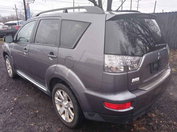 2010 Mitsubishi Outlander - cars & trucks - by dealer - vehicle... for sale in Indianapolis, IN – photo 8