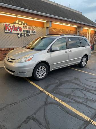 2008 TOYOTA SIENNA - cars & trucks - by dealer - vehicle automotive... for sale in Moraine, OH – photo 3