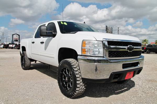 2014 CHEVROLET 2500 LT 4x4 - LOW MILES- DIESEL- COGNITO- NEW 20s &... for sale in Liberty Hill, TX – photo 18