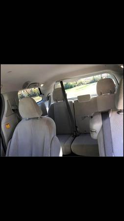 Toyota Sienna - cars & trucks - by owner - vehicle automotive sale for sale in Clay City, KY – photo 3