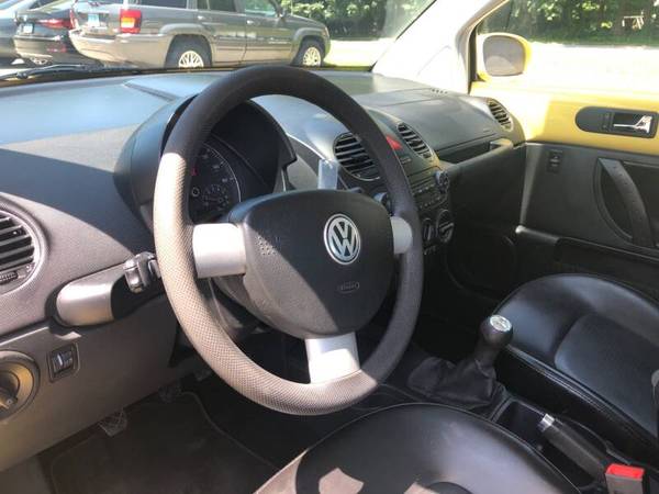 2006 VW BEETLE 5 SPEED ICE COLD AC - - by dealer for sale in Danbury, NY – photo 13