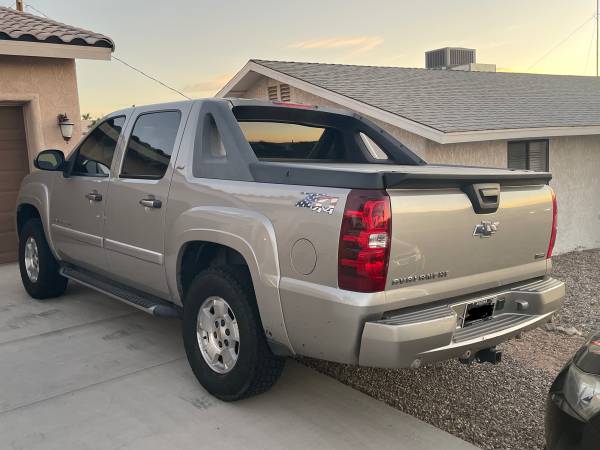 2008 Chevy Avalanche - cars & trucks - by owner - vehicle automotive... for sale in Lake Havasu City, AZ – photo 7