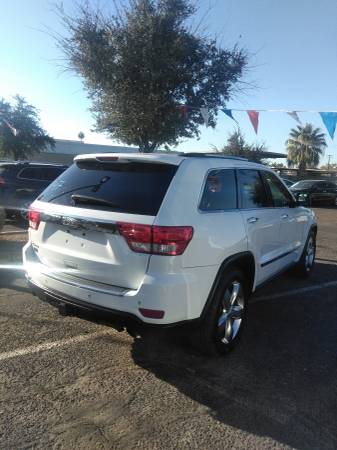 2013 jeep grand cherokee overland 4x4 HEMI,,two owners clean carfax... for sale in Glendale, AZ – photo 3