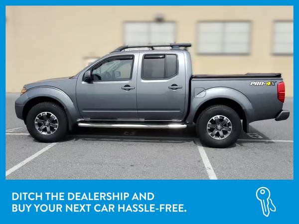 2016 Nissan Frontier Crew Cab PRO-4X Pickup 4D 5 ft pickup Gray for sale in Arlington, District Of Columbia – photo 4
