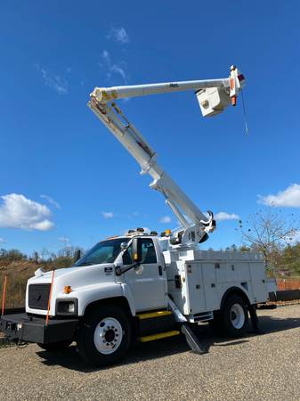 09 CHEVY C8500 UTILITY BODY 47FT BUCKET TRUCK WITH CABLE... for sale in New Egypt, NJ – photo 9
