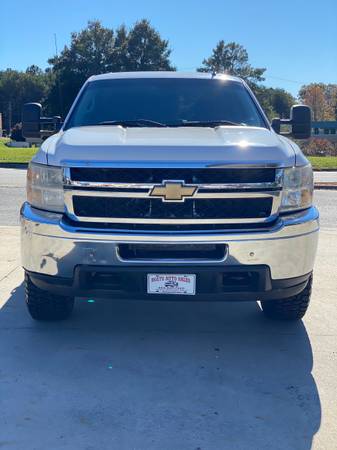 Leveled 11 Chevy Silverado 2500hd 4x4 GAS clean one owner southern -... for sale in Easley, SC – photo 2